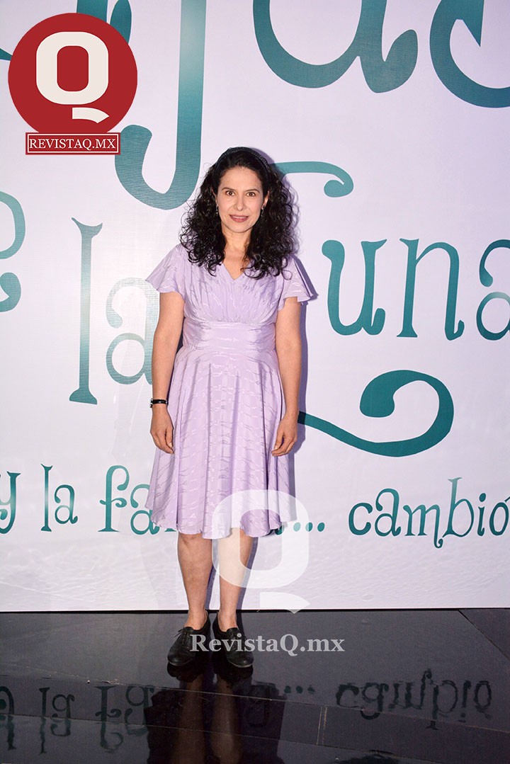 https://d.radikal.host/2023/04/02/Arcelia_Ramirez_formara_parte_de_la_novela_Las_Hijas_de_la_Luna.jpg